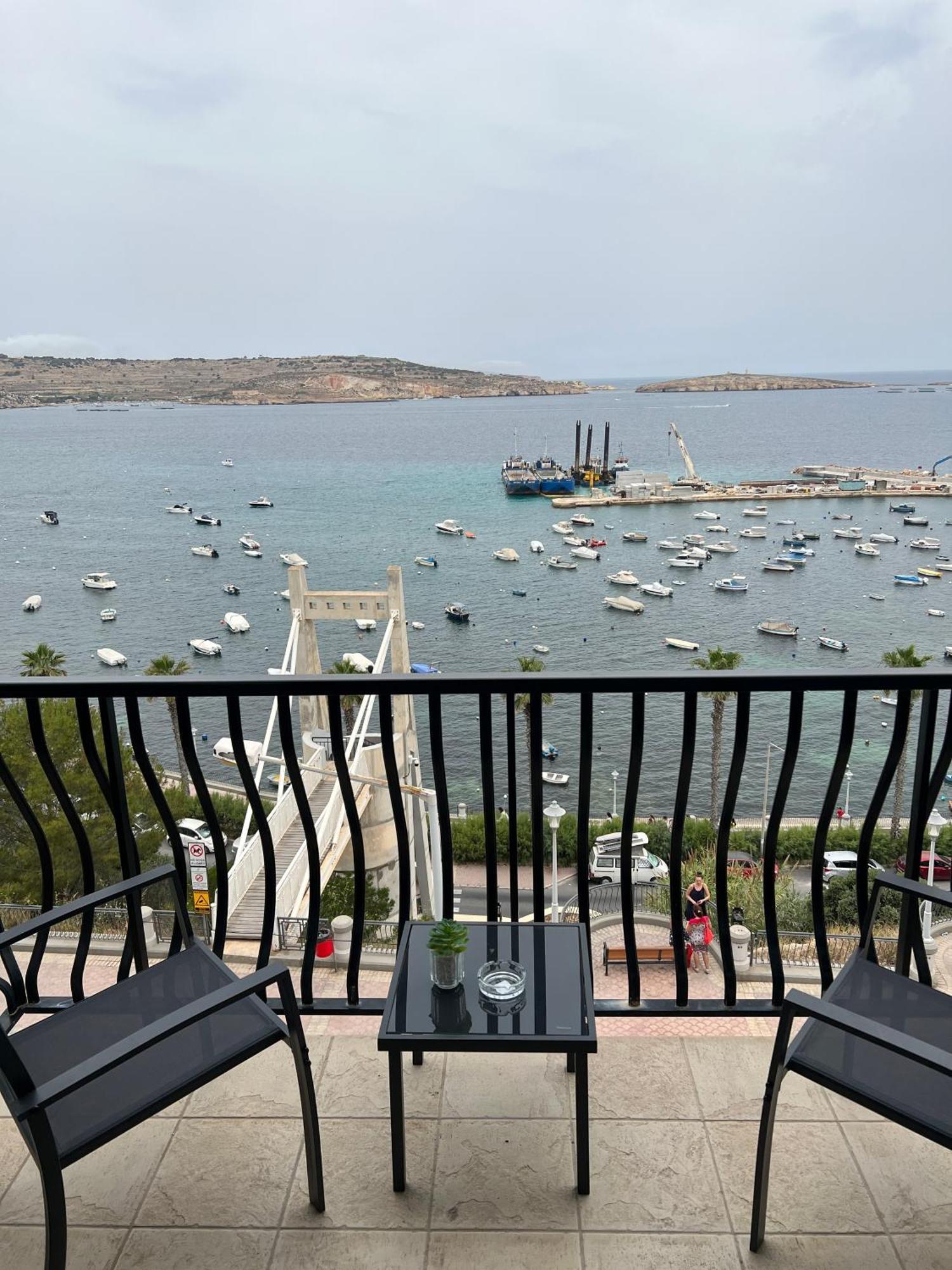 Апартаменты Sea View Penthouse Сент-Полс-Бей Экстерьер фото