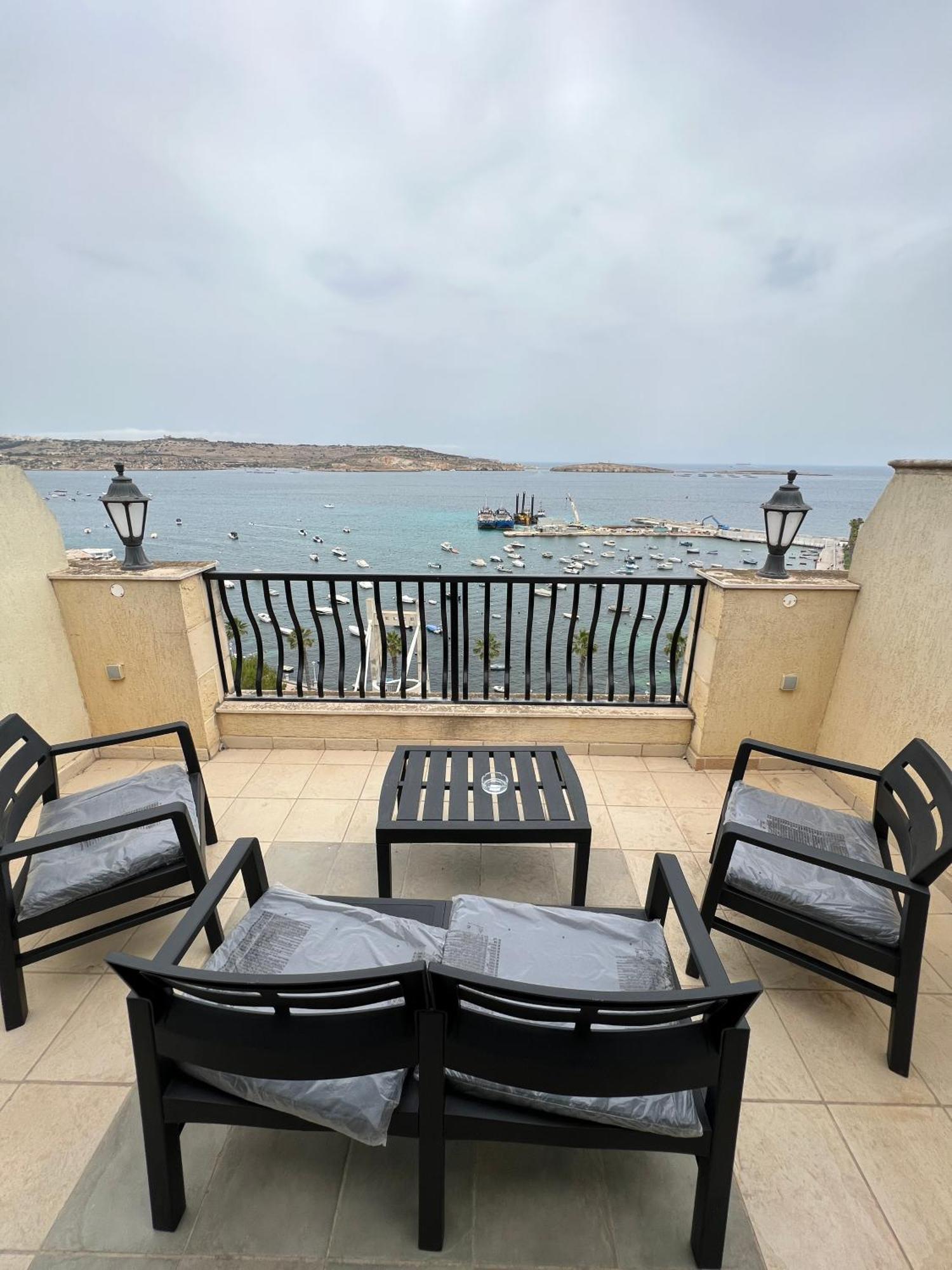 Апартаменты Sea View Penthouse Сент-Полс-Бей Экстерьер фото